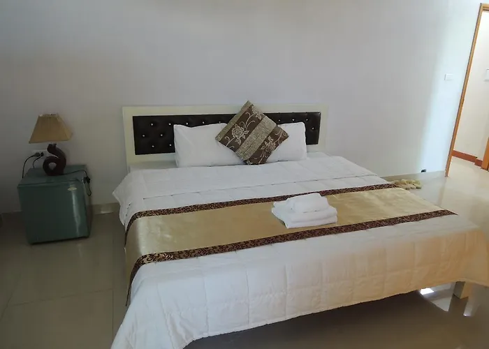 Hotel Huong Bien 2*